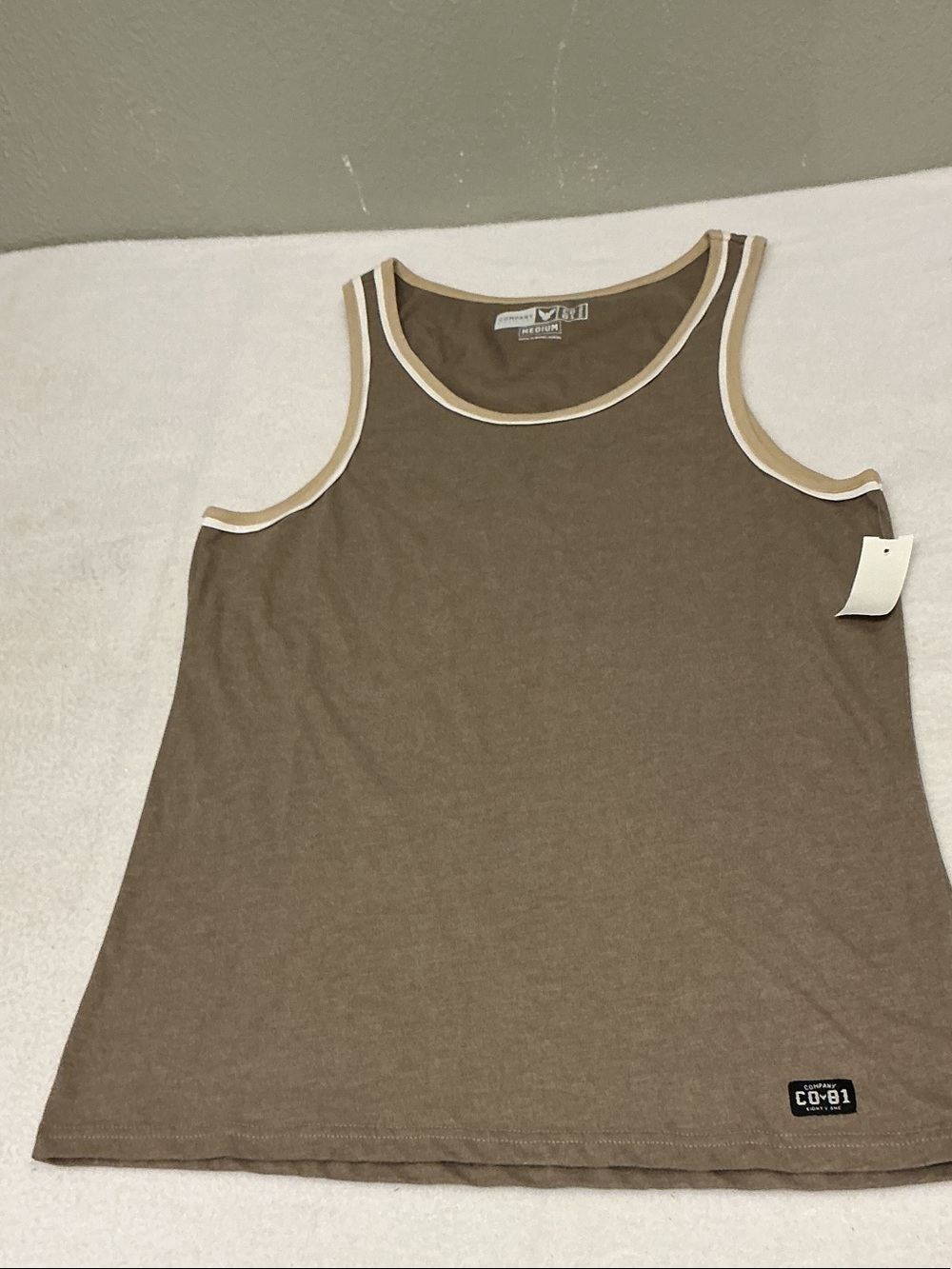 Mens Company 81 Brown Tank Top with Cream Trim Sz Medium NWT 3111
